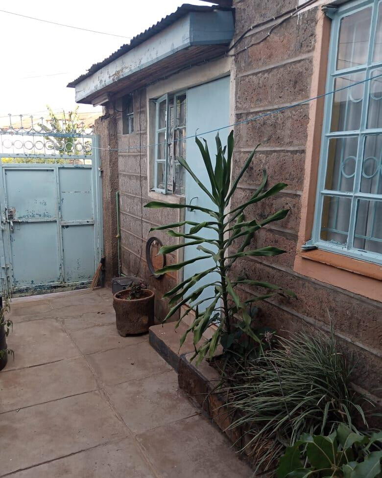 3BR Maisonette with Terrazzo Floors - Komarock