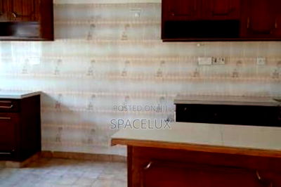 Relaxing Breather Stunning Office Space - Image 5