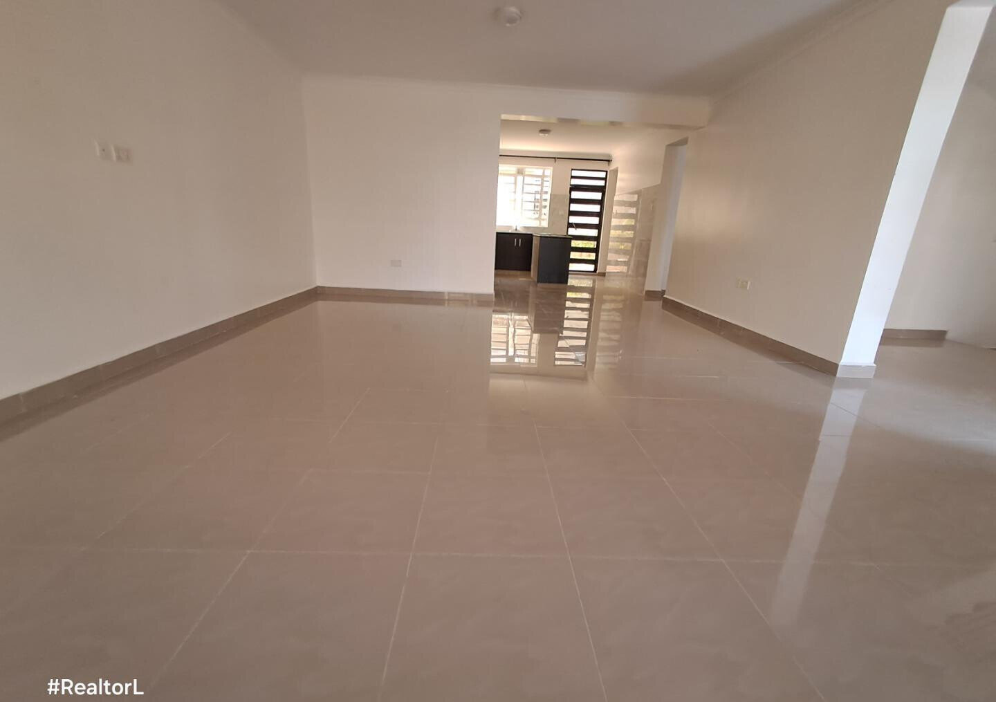 4BR All-Ensuite Townhouse with Rooftop Gazebo & DSQ - Kitengela Yukos