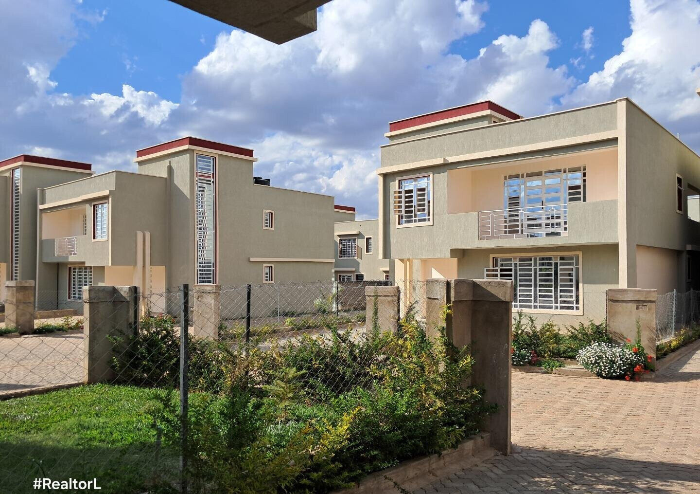 4BR All-Ensuite Townhouse with Rooftop Gazebo & DSQ - Kitengela Yukos