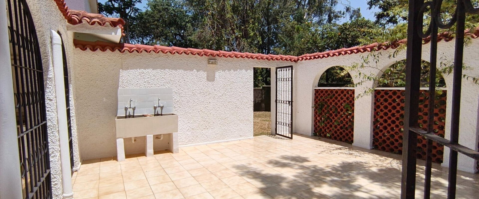 1-Acre Garden Home for KSh 640K