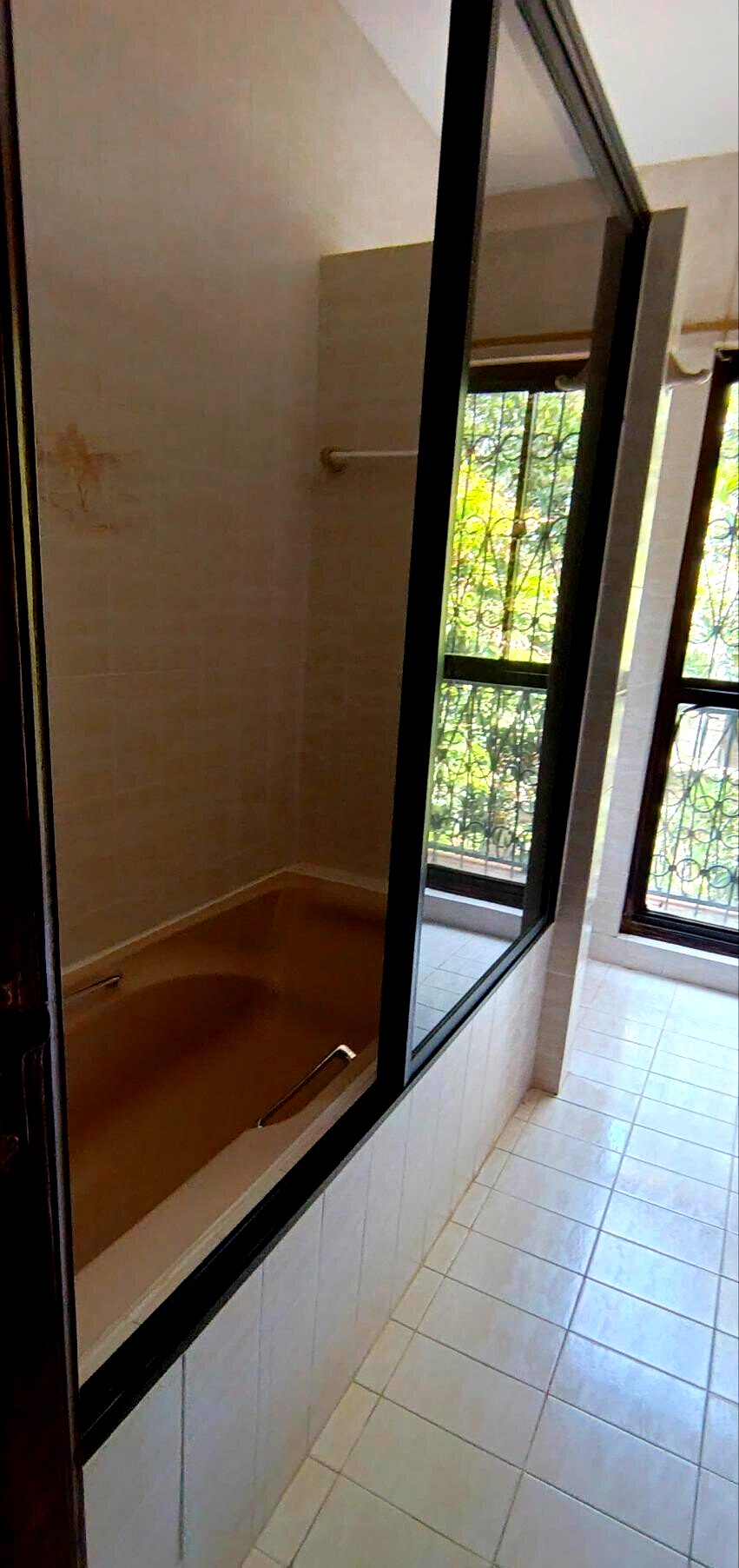1-Acre Garden Home for KSh 640K