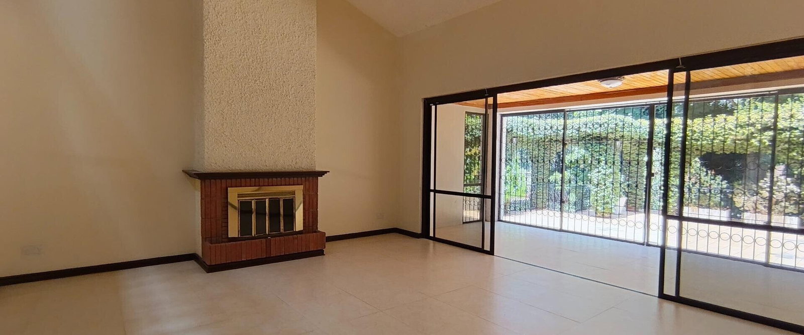 1-Acre Garden Home for KSh 640K