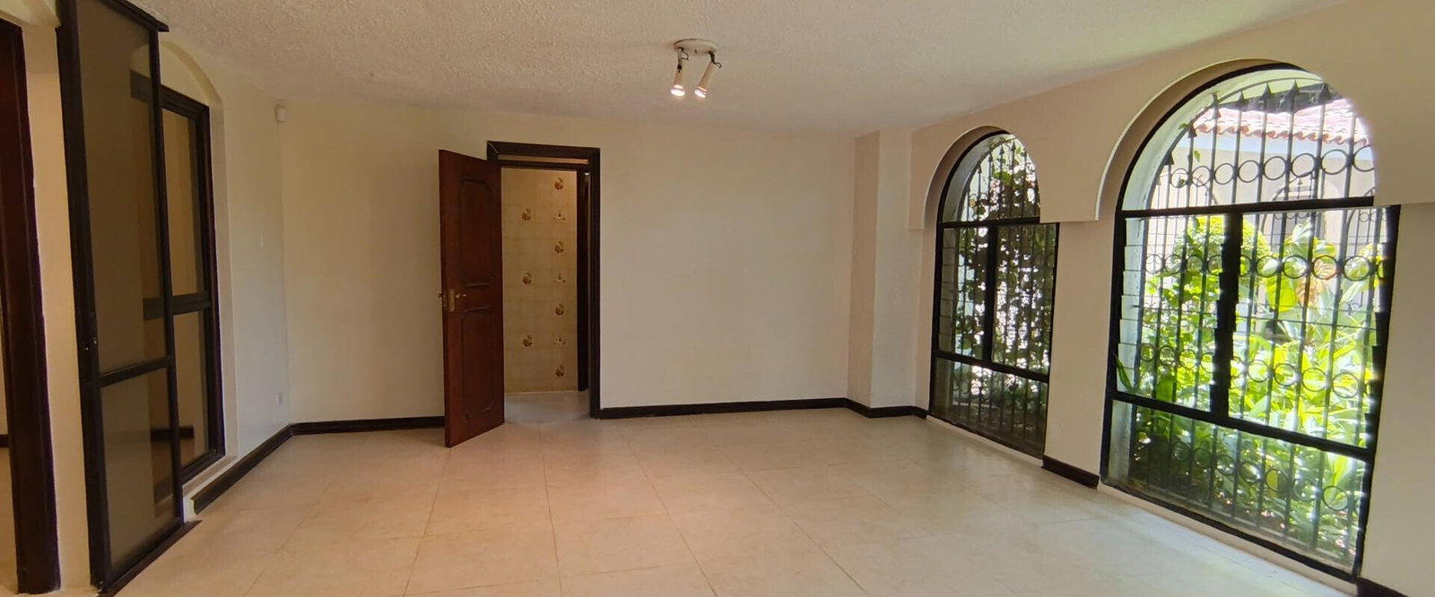 1-Acre Garden Home for KSh 640K