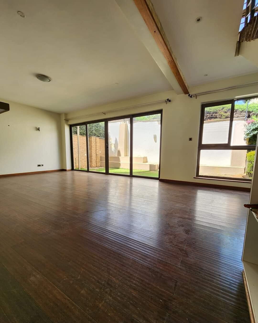 Corner 4BR Townhouse with Heated Pool & Gym - Kileleshwa