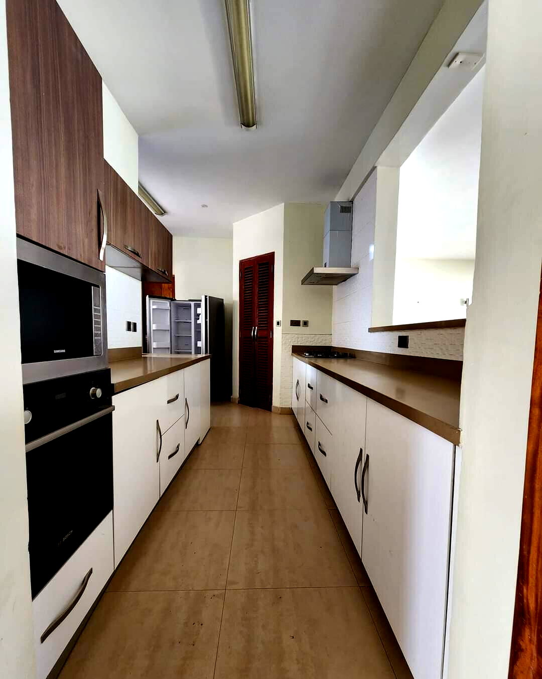 Corner 4BR Townhouse with Heated Pool & Gym - Kileleshwa