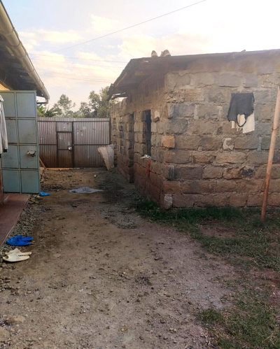 Quarter Acre Commercial Plot in Othaya