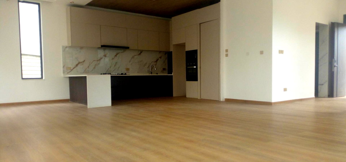 New 5-Ensuite Townhouse with Private Garden & Balconies - Lavington