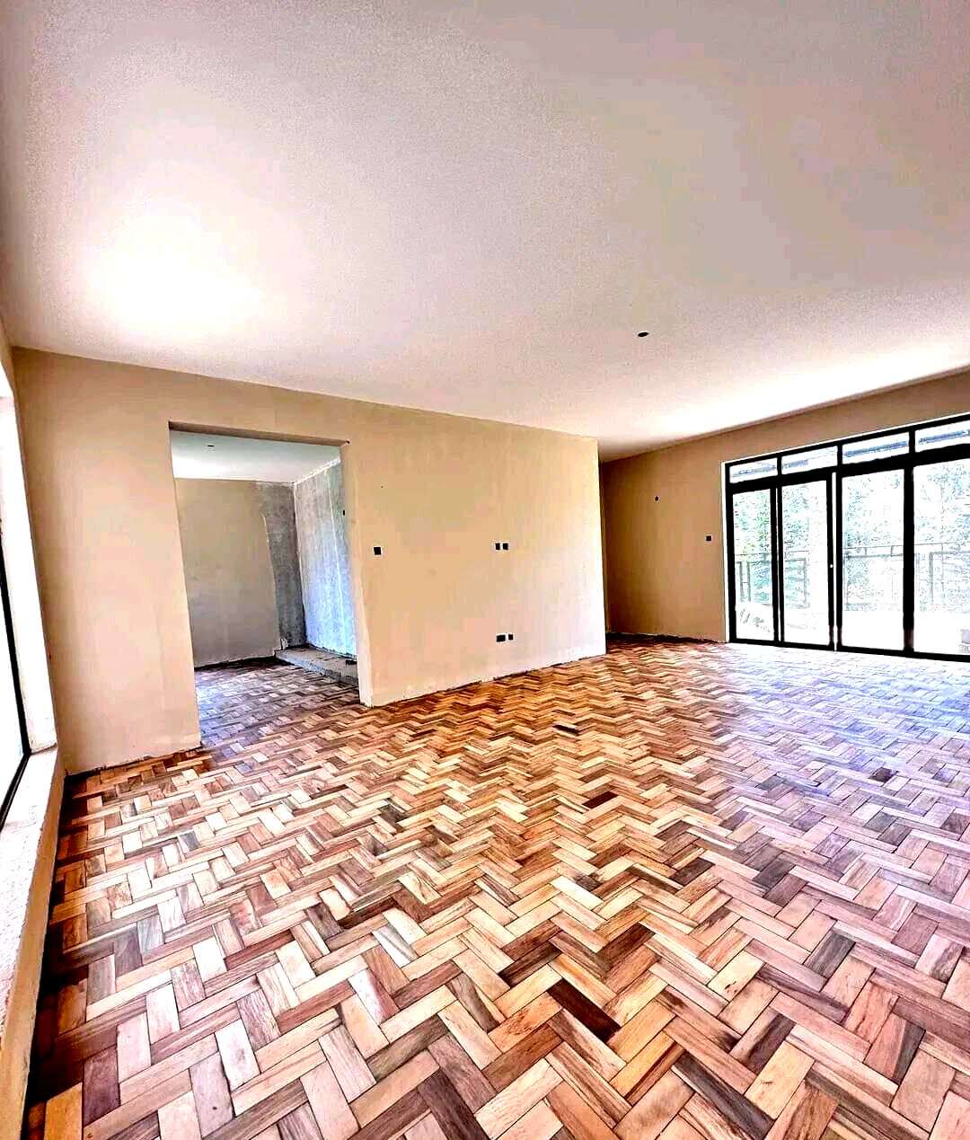 4-Ensuite Townhouse on Half-Acre with DSQ – Karen