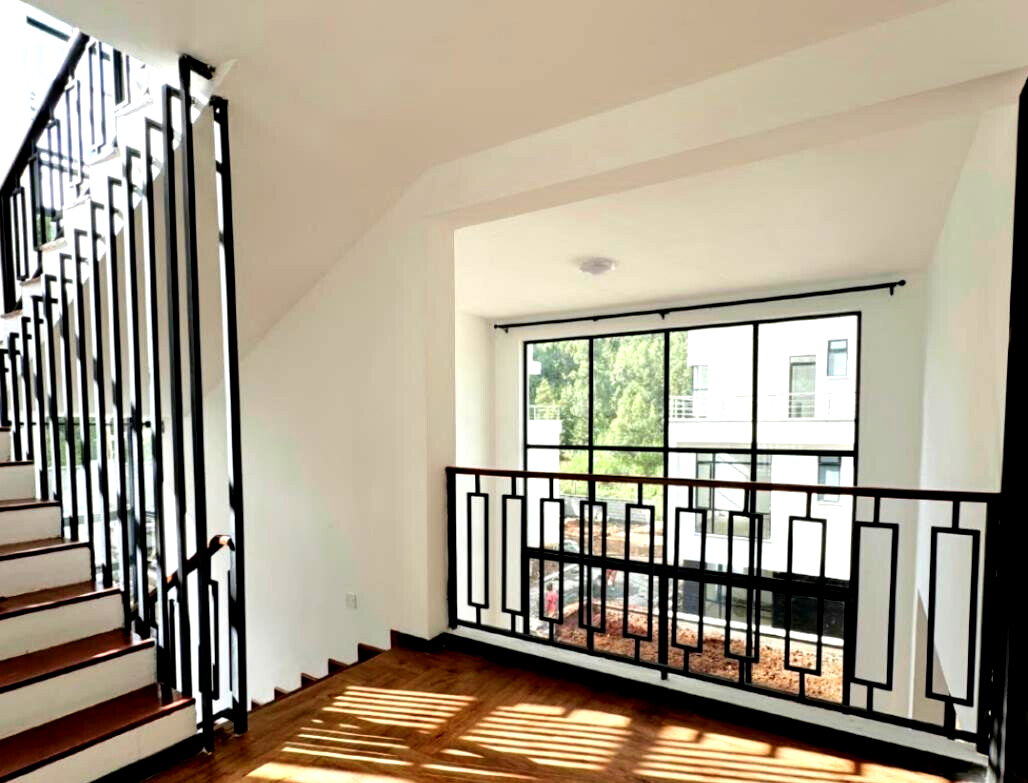 4 En-Suite Bedrooms with Kids' Play Zone & Gym - Kitisuru