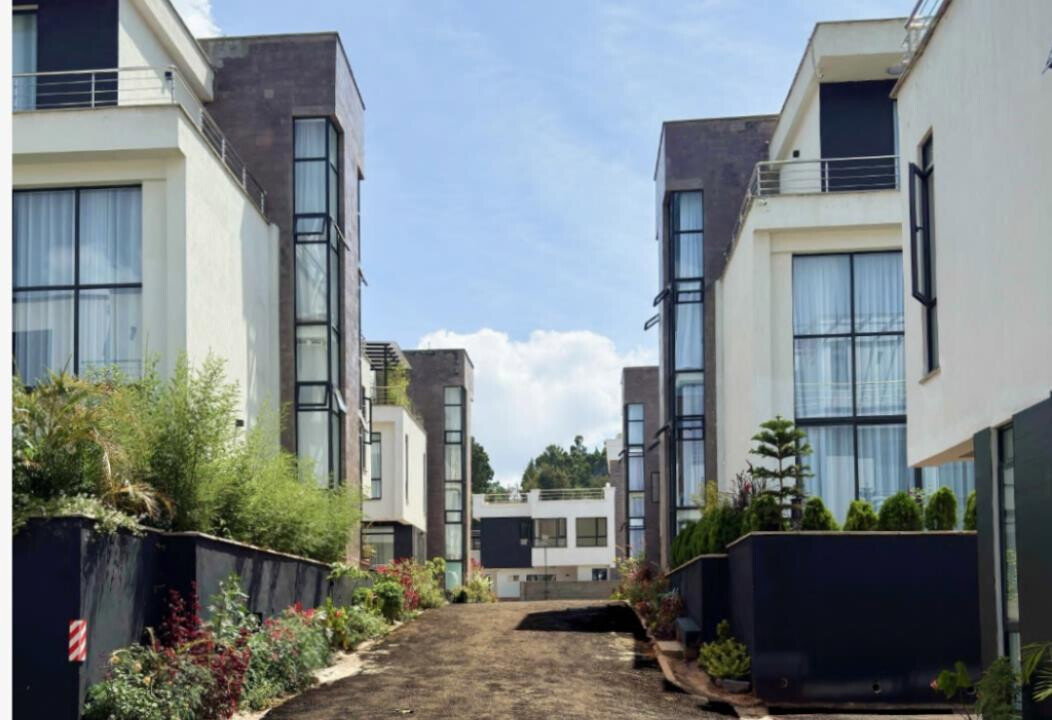 4 En-Suite Bedrooms with Kids' Play Zone & Gym - Kitisuru