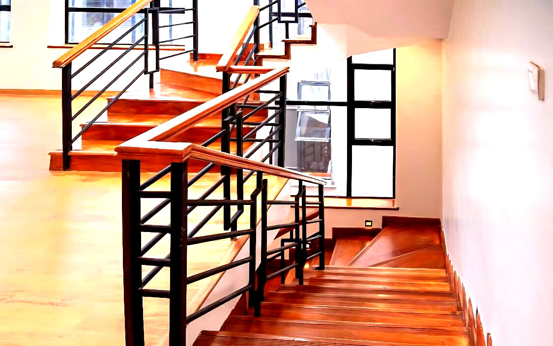 4 En-Suite Townhouse with Private Garden & Pool - Kitisuru