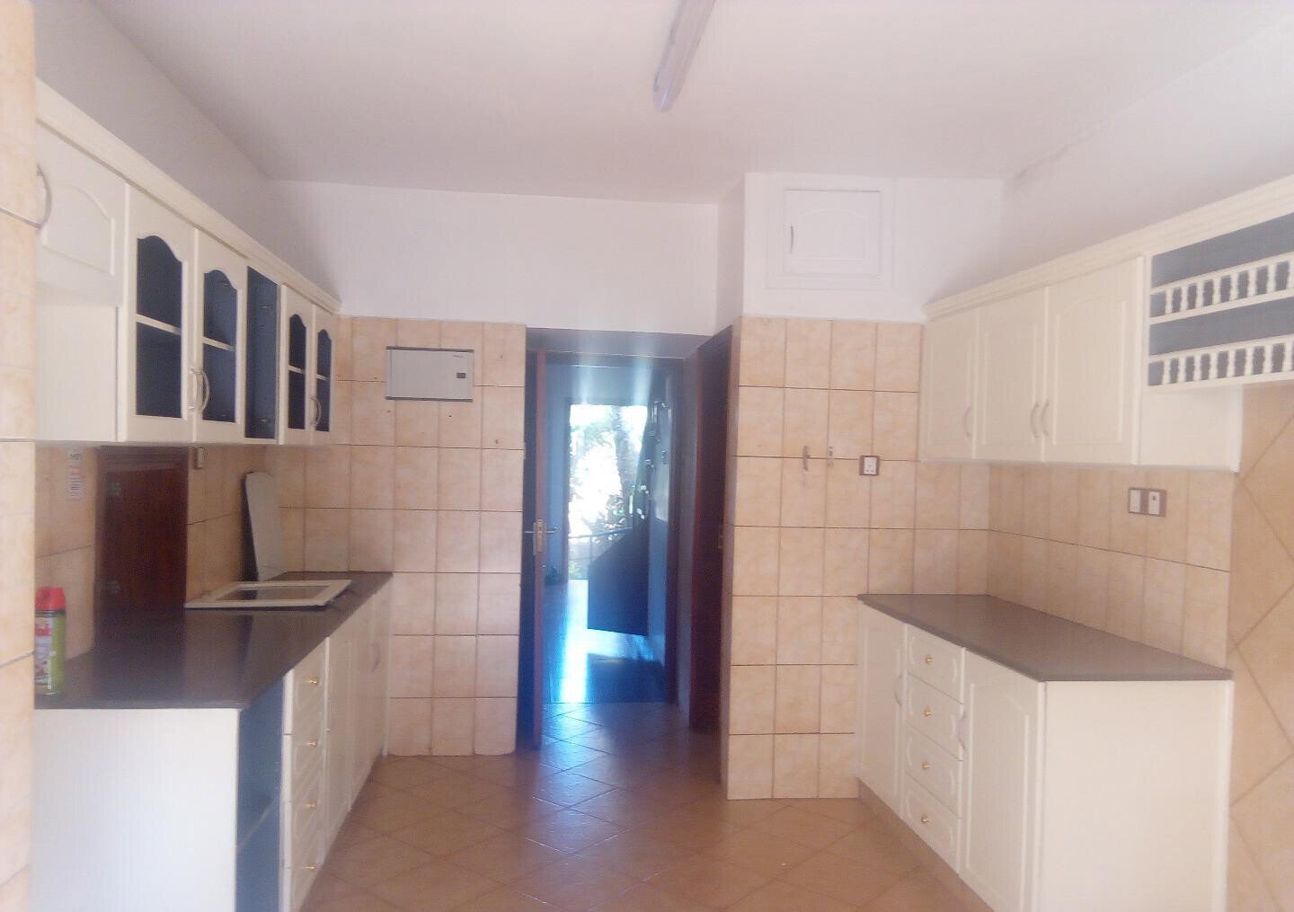 4-Ensuite Townhouse with Generator & Borehole - Lavington