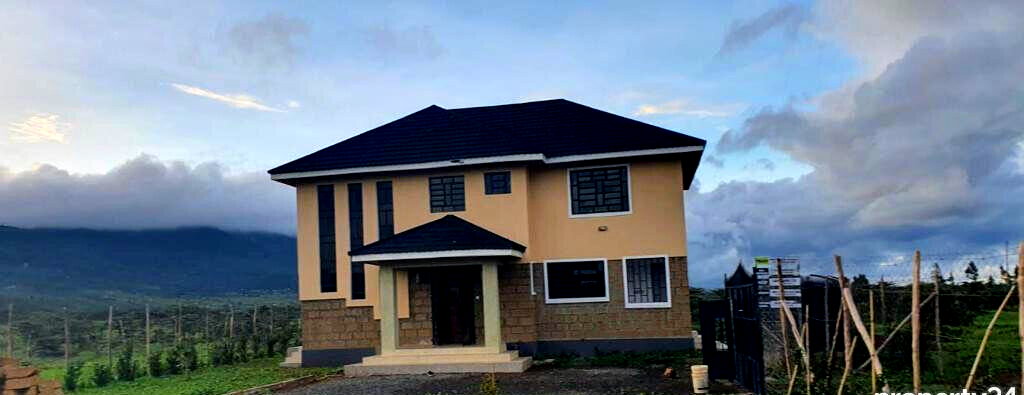 3BR Townhouse with DSQ & Extra 1/8th Plot - Ngong