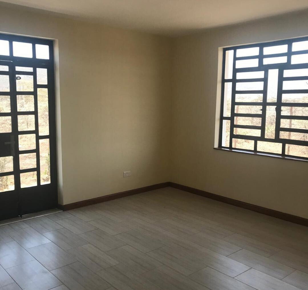 3BR Townhouse with DSQ & Extra 1/8th Plot - Ngong