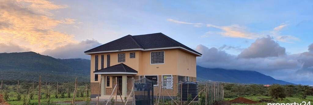 3BR Townhouse with DSQ & Extra 1/8th Plot - Ngong