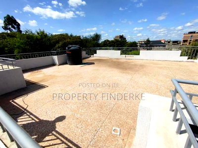 4bdrm Maisonette in Membley Estate for sale - Image 9