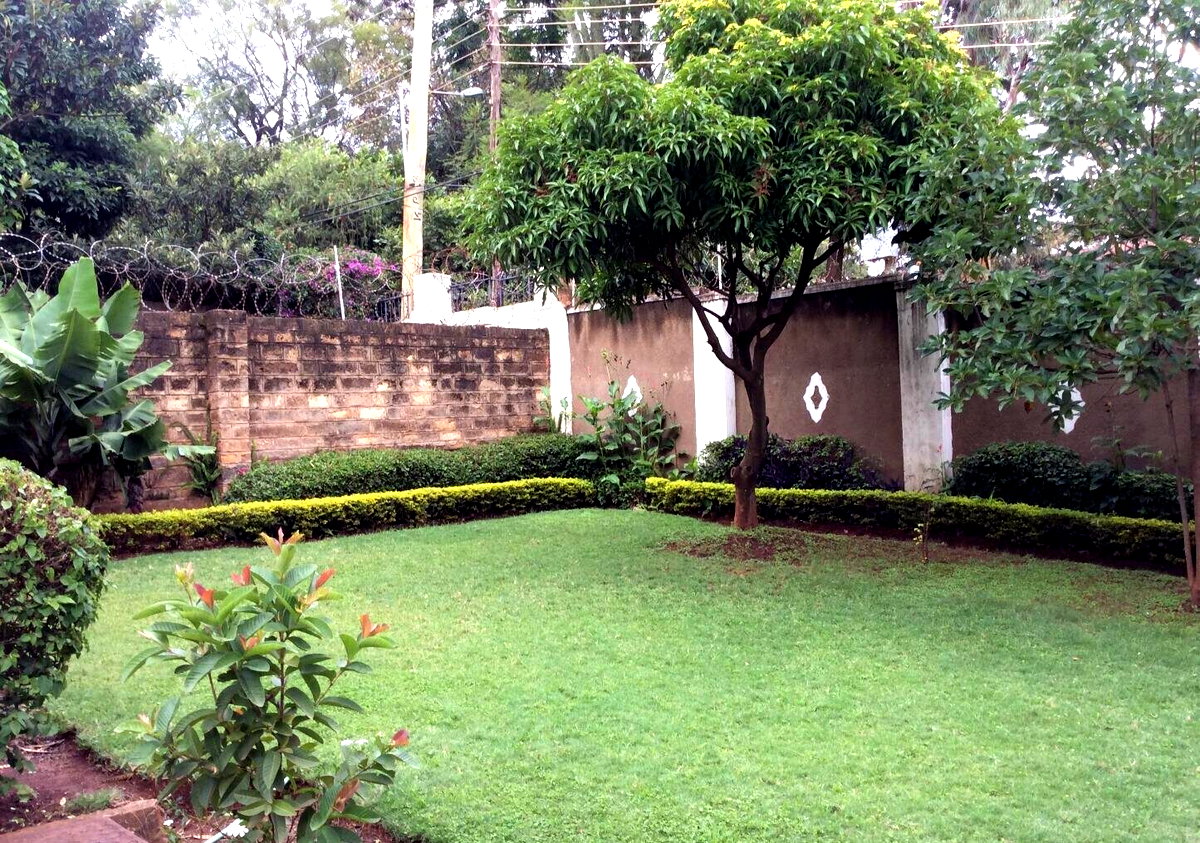 5BR Garden Home with Parking
