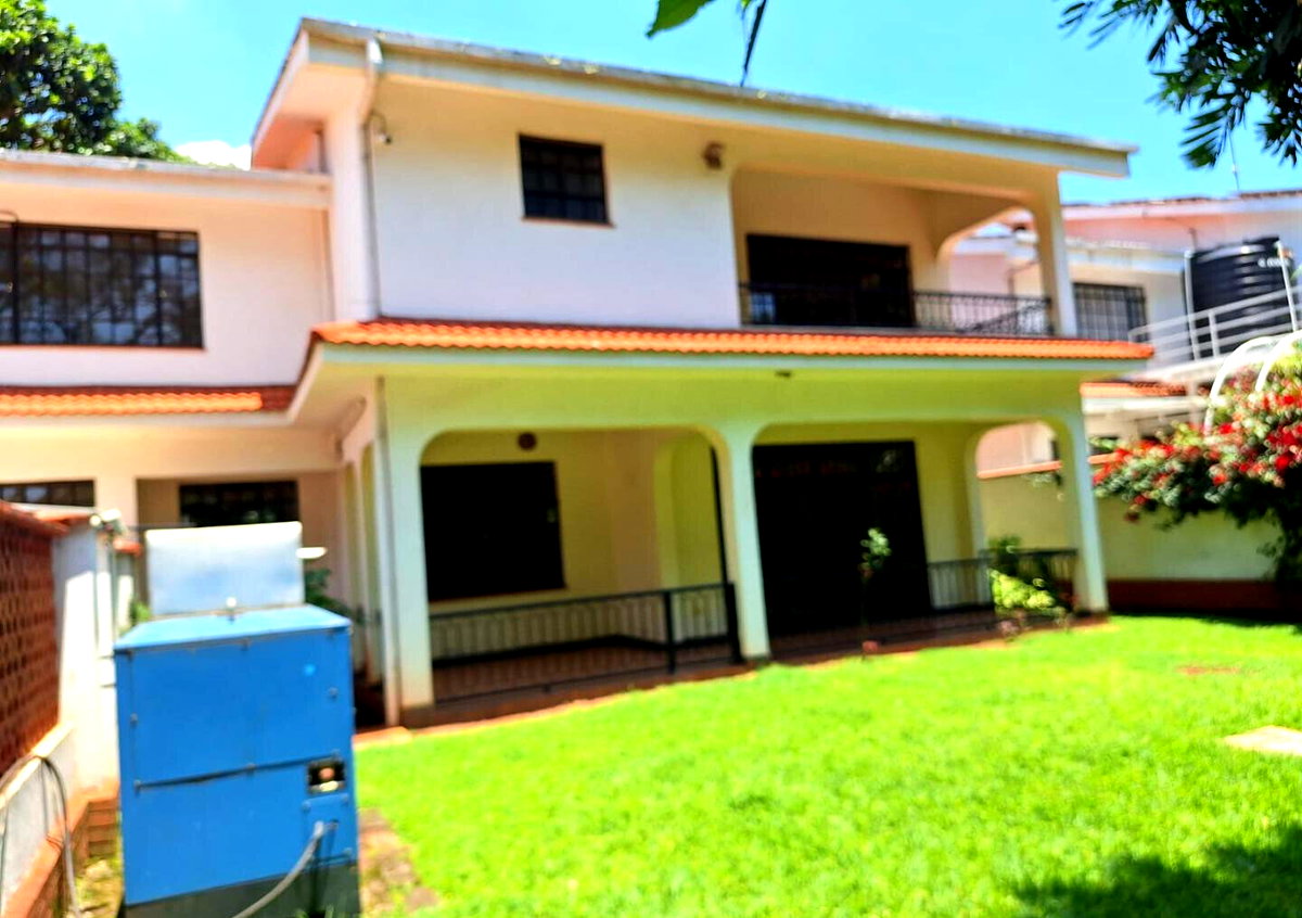 5-Ensuite Townhouse with DSQ & Generator - Lavington