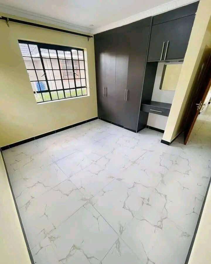 3 En-Suite Townhouse with Freehold Title & Borehole - Syokimau