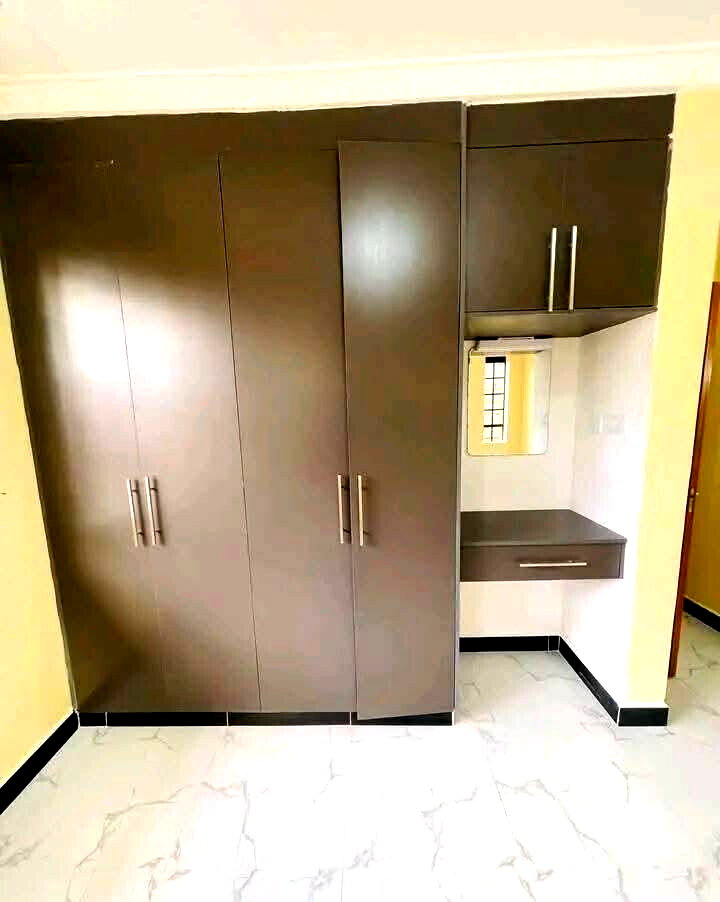 3 En-Suite Townhouse with Freehold Title & Borehole - Syokimau