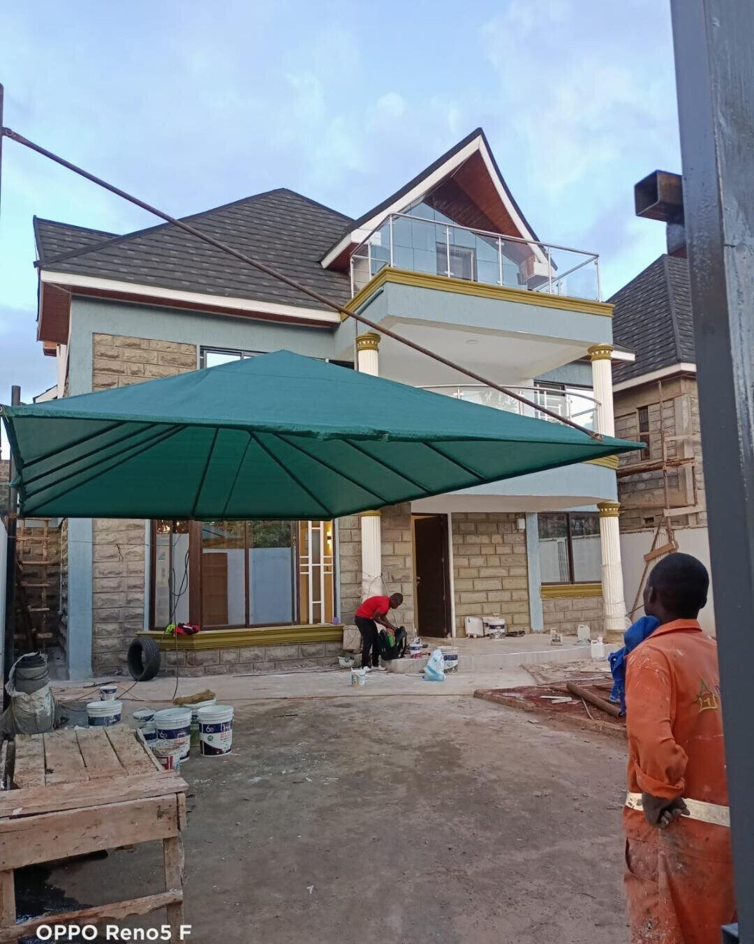 5BR All-Ensuite Townhouse with Office & Gym - Kamakis