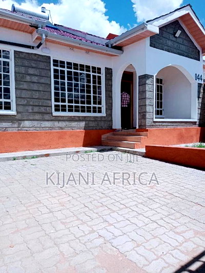 3bdrm Bungalow in Malaa for sale - Image 9