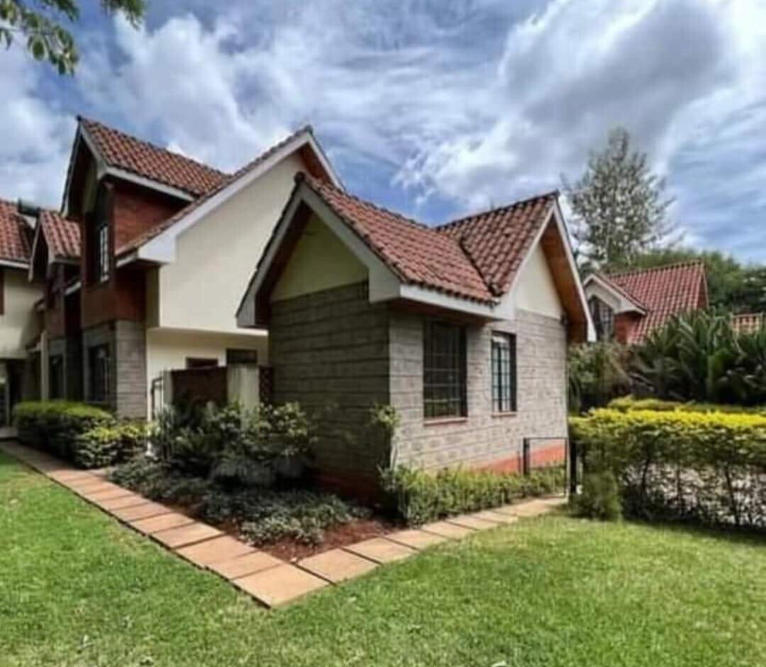 4-Ensuite Townhouse with DSQ & Garden - Lavington