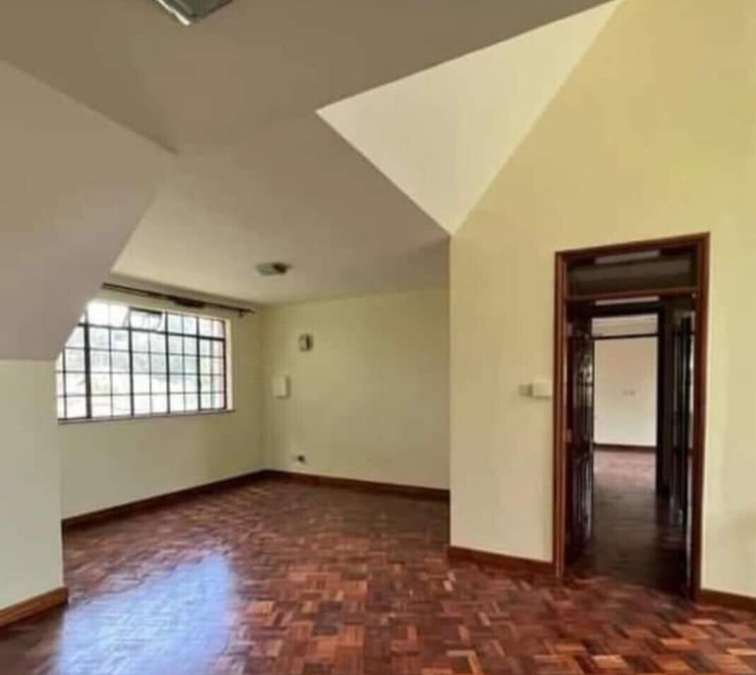 4-Ensuite Townhouse with DSQ & Garden - Lavington