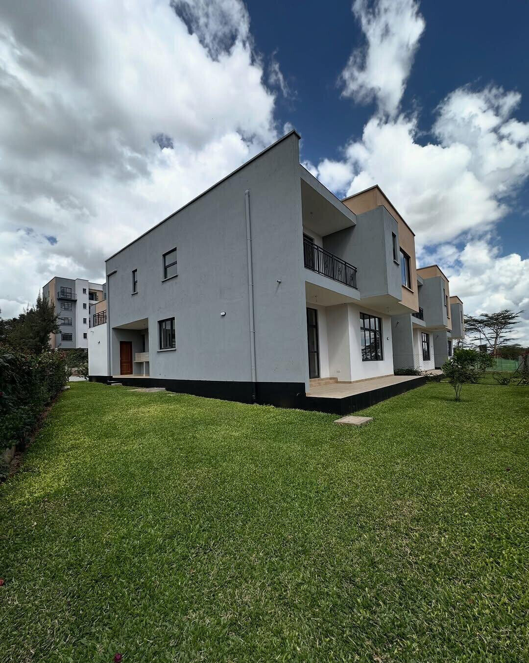 4BR All En-Suite Townhouse Overlooking Nairobi National Park - Syokimau