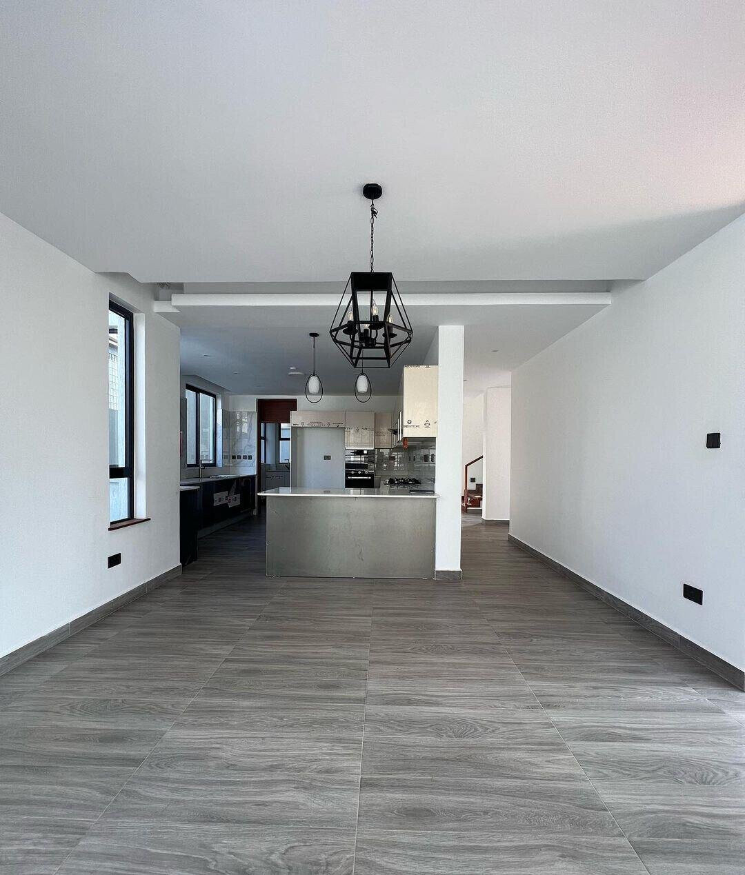 Cutting-Edge 5-Bed Townhouse in Premier Gated Community - Lavington