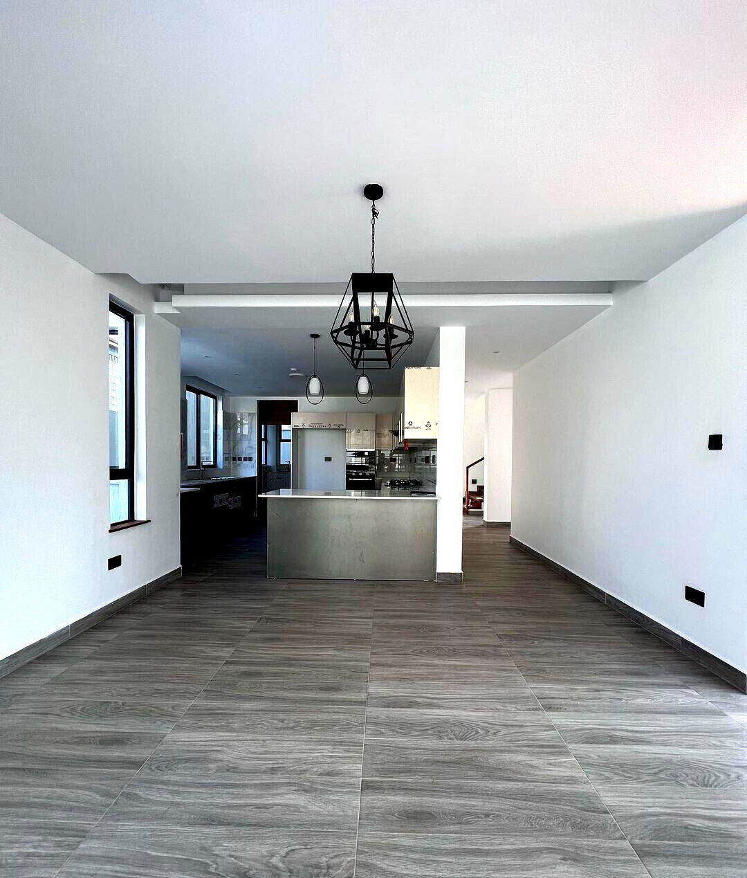 Cutting-Edge 5-Bed Townhouse in Premier Gated Community - Lavington