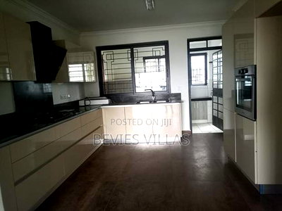 3bdrm Apartment in Parklands for rent - Image 4