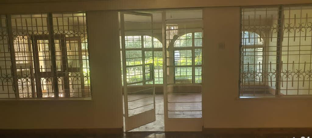 Spacious 4BR Townhouse with Mature Garden & All-Weather Roads - Kileleshwa
