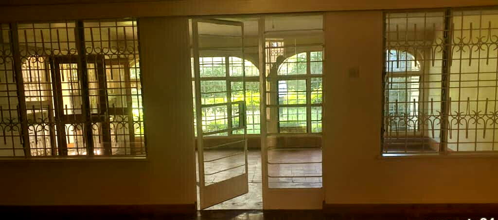 Spacious 4BR Townhouse with Mature Garden & All-Weather Roads - Kileleshwa