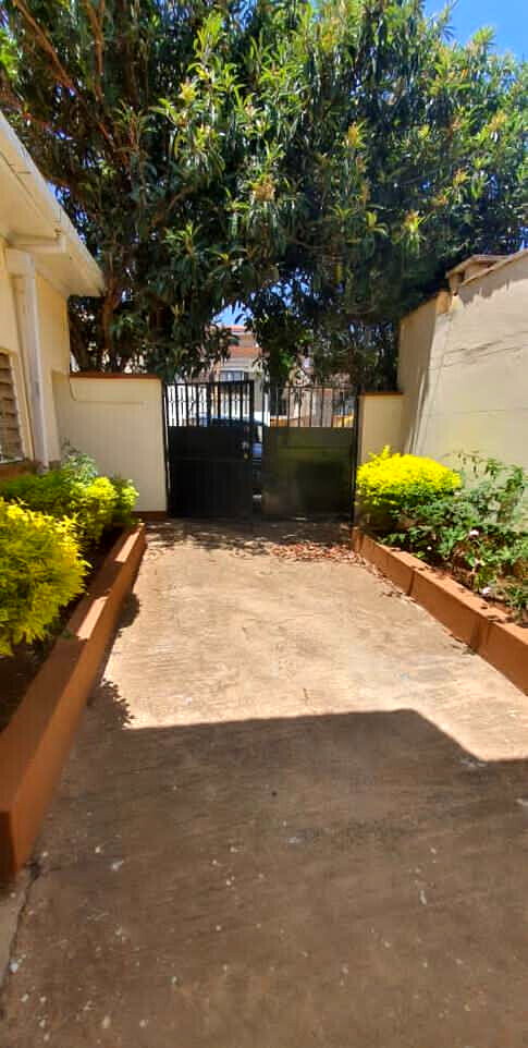 Spacious 4BR Townhouse with Mature Garden & All-Weather Roads - Kileleshwa