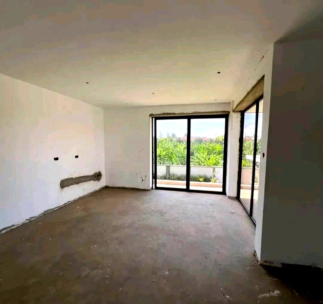 5-Ensuite Townhouse with Manicured Gardens & Cabro Driveways – Karen