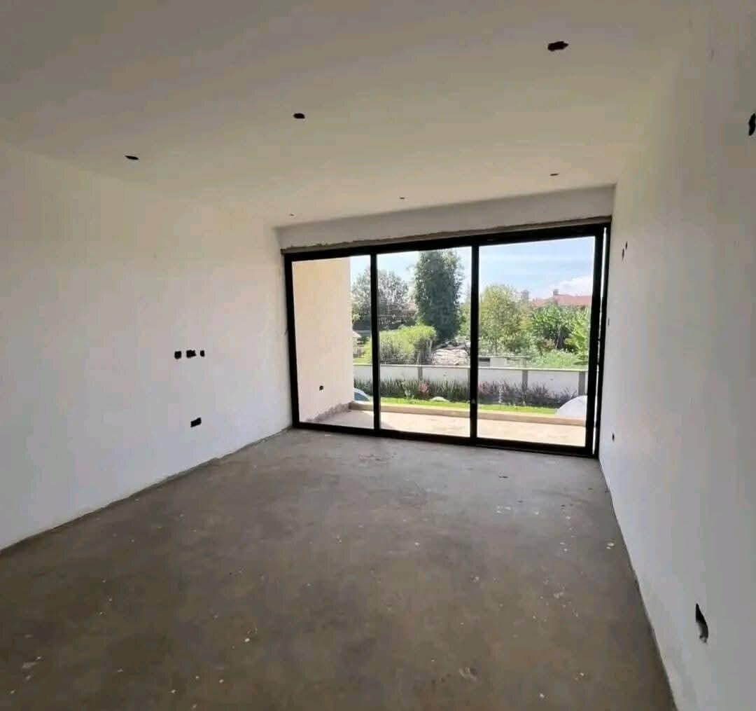 5-Ensuite Townhouse with Manicured Gardens & Cabro Driveways – Karen