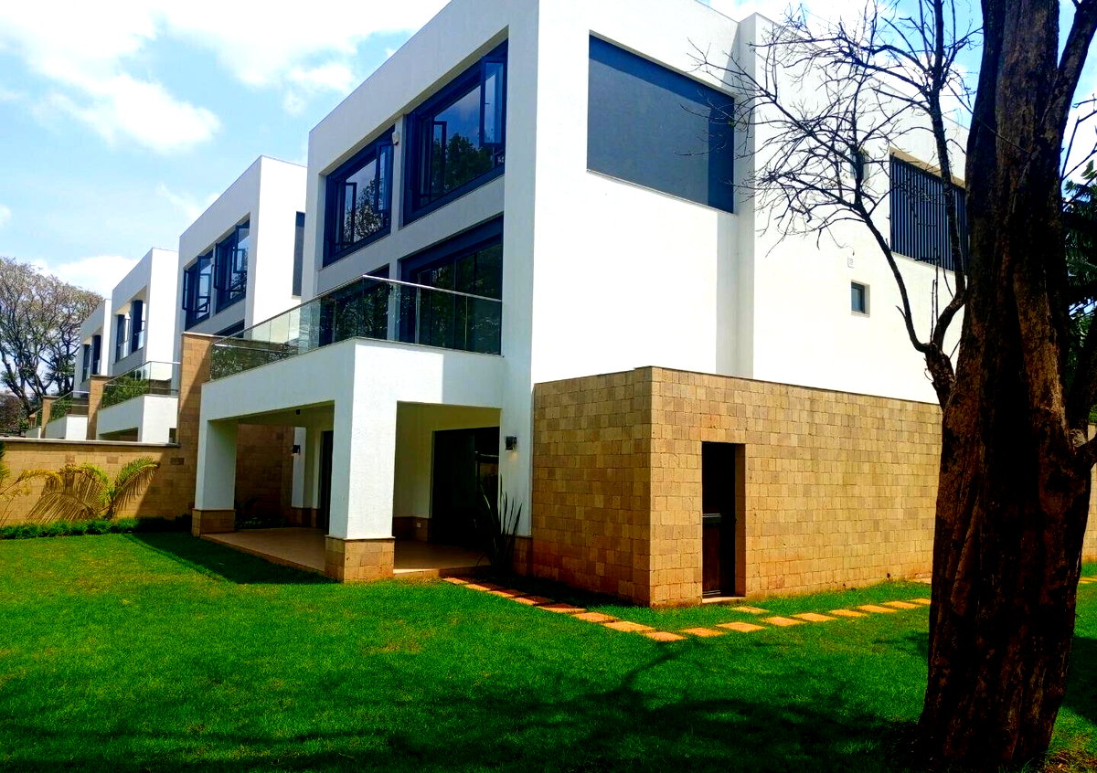 5-Bed All-Ensuite Villa with Inverters & Private Garden - Spring Valley