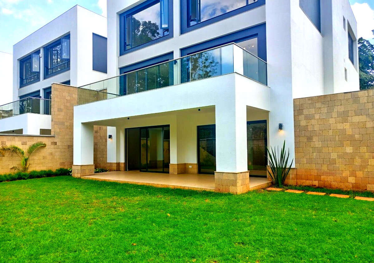 5-Bed All-Ensuite Villa with Inverters & Private Garden - Spring Valley