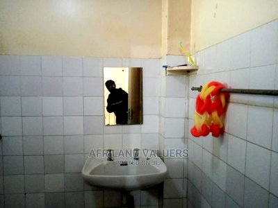 3bdrm Maisonette in Real Estate South C for Sale - Image 9