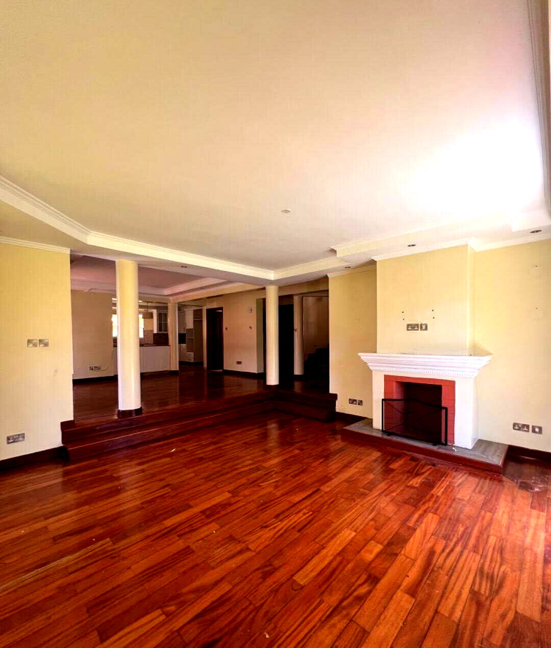 5-Ensuite Townhouse with Private Garden & DSQ - Lavington
