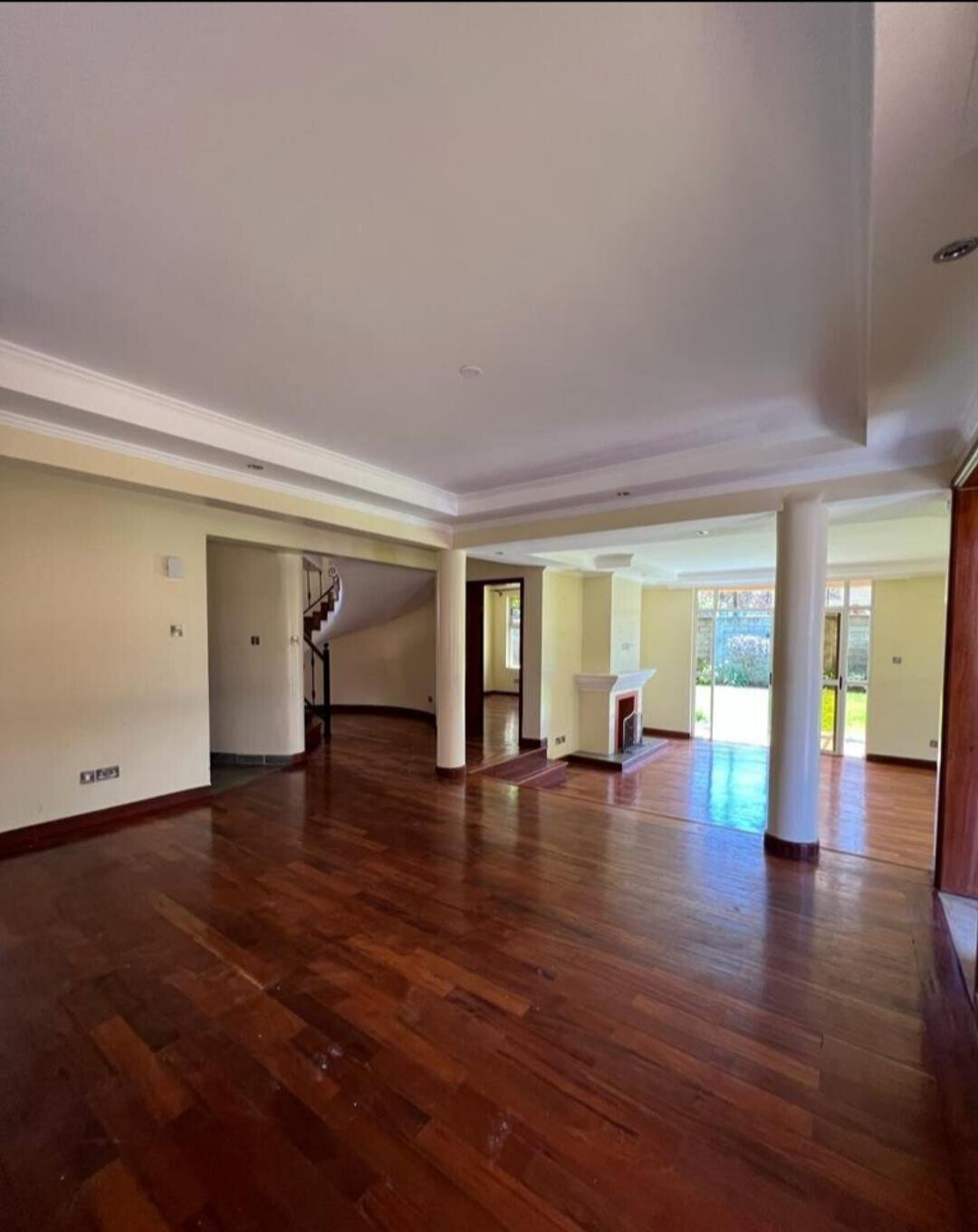 5-Ensuite Townhouse with Private Garden & DSQ - Lavington