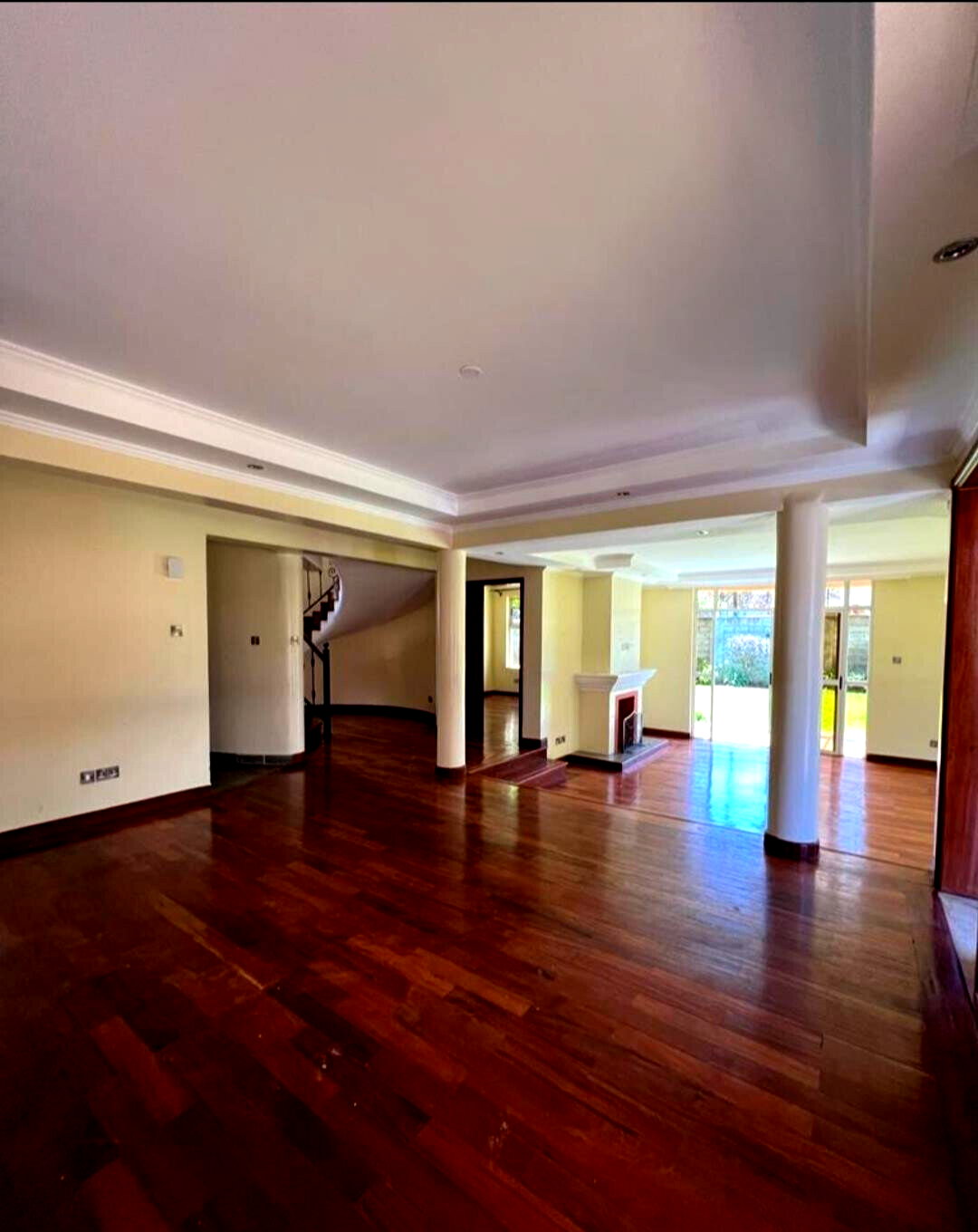 5-Ensuite Townhouse with Private Garden & DSQ - Lavington
