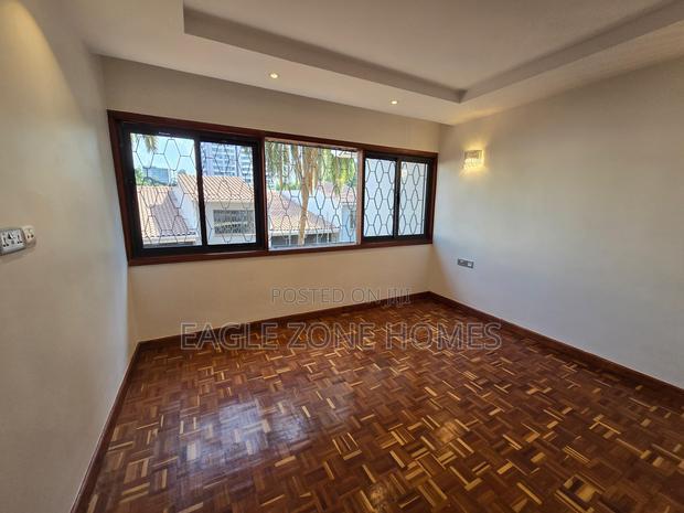 4bdrm Apartment in Rhapta Road for rent