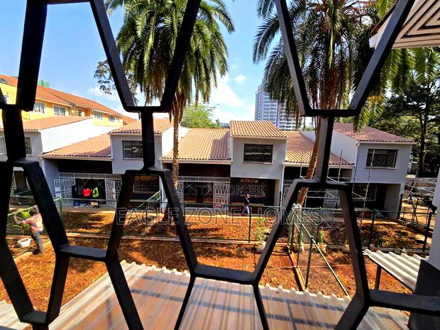 4bdrm Apartment in Rhapta Road for rent