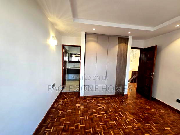 4bdrm Apartment in Rhapta Road for rent