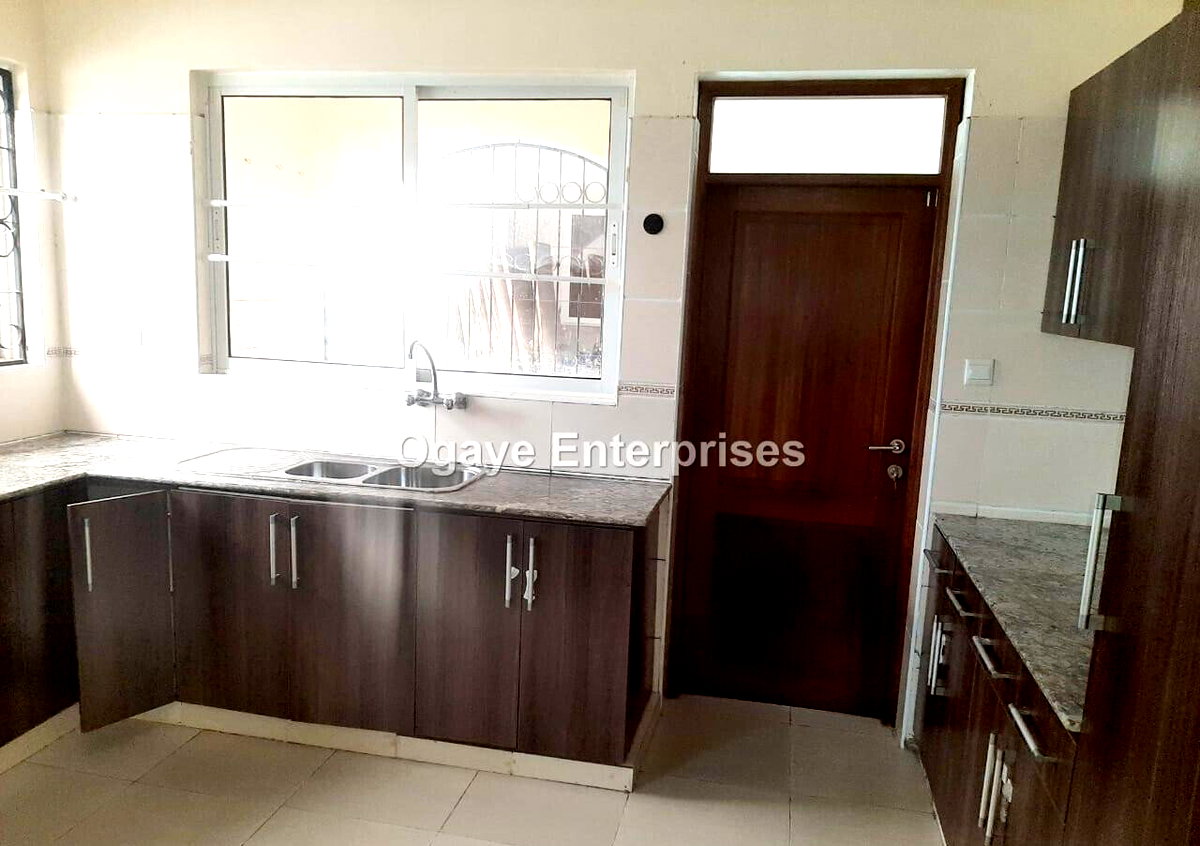 4BR Maisonette with Solar & AC in Gated Nyali - Mombasa