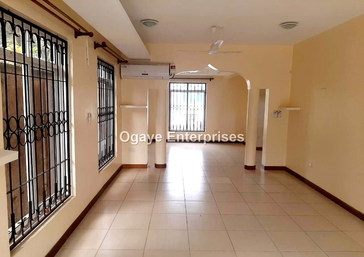 4BR Maisonette with Solar & AC in Gated Nyali - Mombasa