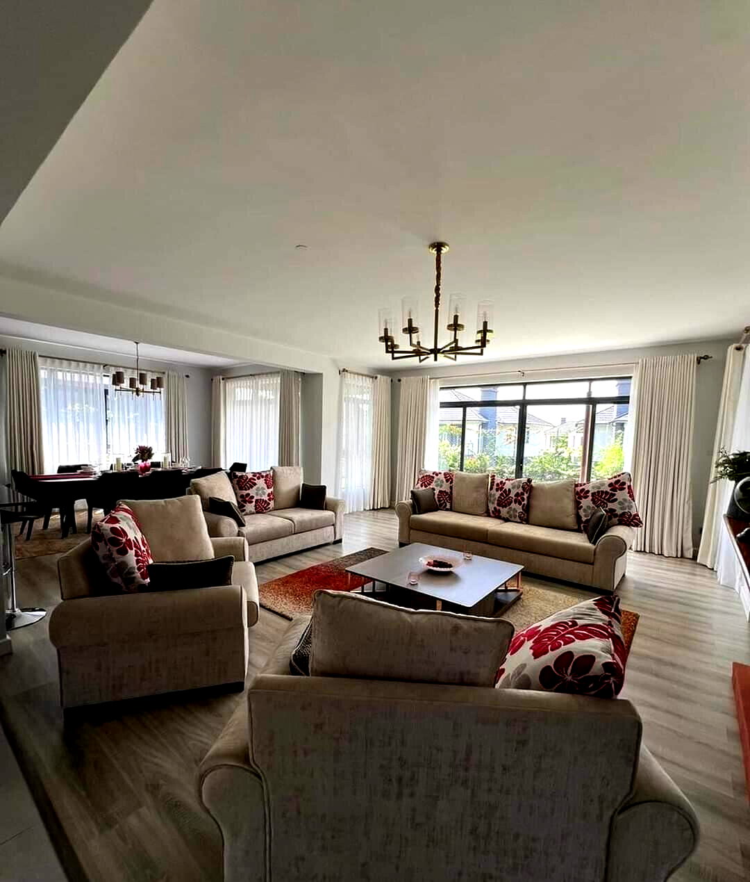 3BR Luxury Villa with Heated Pool & Clubhouse - Runda